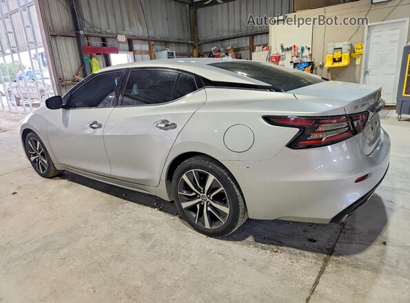 1N4AA6AV6KC371007 2019 NISSAN MAXIMA Серебряный Задняя левая четверть