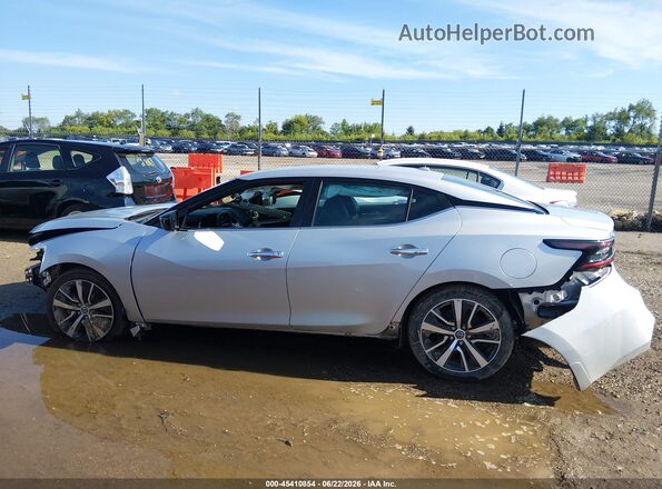1N4AA6AV9KC379179 2019 NISSAN MAXIMA Серебряный Панорамный вид салона 360°