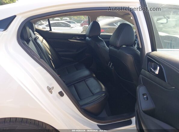 1N4AA6AVXKC366117 2019 NISSAN MAXIMA White VIN კოდის სტიკერის ხედი