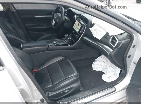 1N4AA6CV5LC360692 2020 NISSAN MAXIMA Silver Вид салону спереду