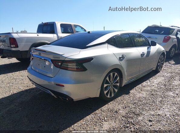 1N4AA6FV1MC514442 2021 NISSAN MAXIMA Серебряный Задняя правая четверть