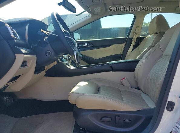 1N4AA6FV4PC501267 2023 NISSAN MAXIMA White Вид салону спереду