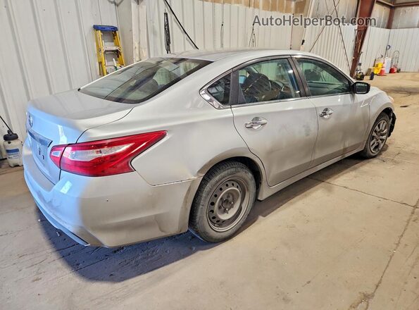 1N4AL3AP0GC207236 2016 NISSAN ALTIMA Серебряный Задняя правая четверть