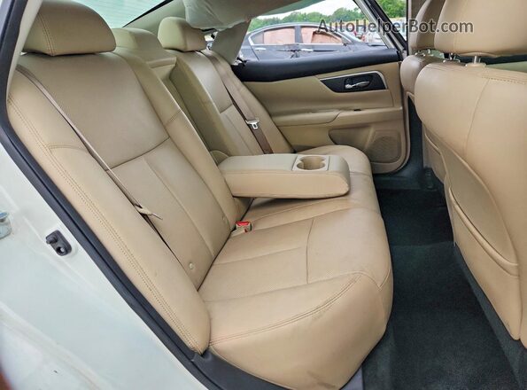 1N4AL3AP0GC218091 2016 NISSAN ALTIMA White Rear seats view