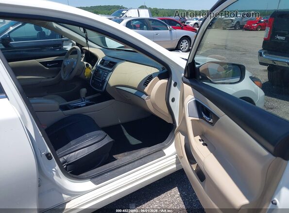 1N4AL3AP0GN325047 2016 NISSAN ALTIMA White Вид салону спереду