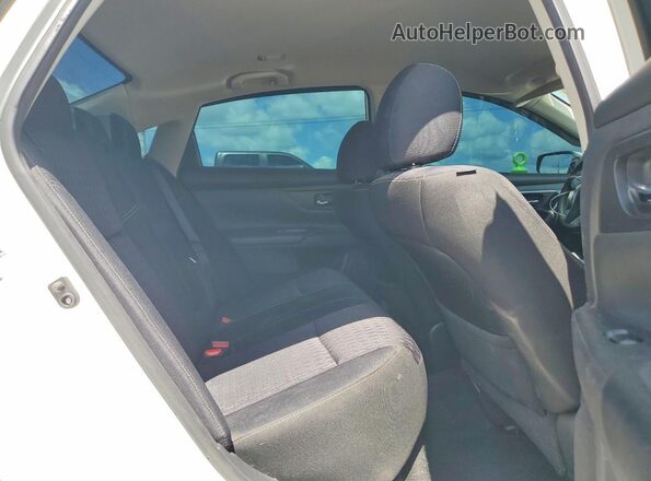 1N4AL3AP0GN343080 2016 NISSAN ALTIMA White Rear seats view