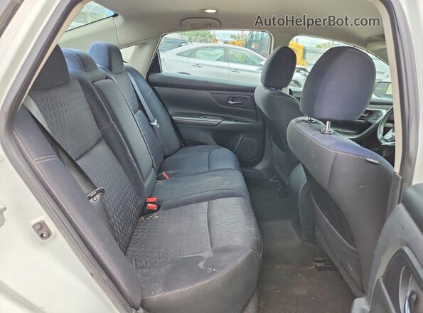 1N4AL3AP0GN370652 2016 NISSAN ALTIMA White Հետևի նստատեղերի տեսք