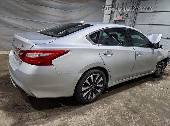 1N4AL3AP0HC146942 2017 NISSAN ALTIMA Серебряный Задняя правая четверть