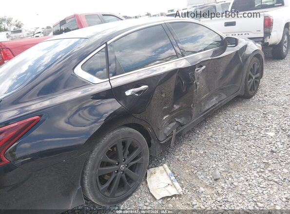 1N4AL3AP0HC171050 2017 NISSAN ALTIMA Black Widok z przodu