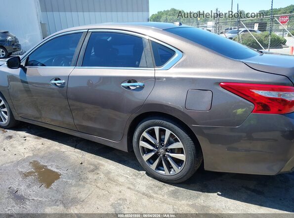 1N4AL3AP0HC214141 2017 NISSAN ALTIMA Brown Rear interior view