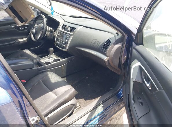 1N4AL3AP0HC286022 2017 NISSAN ALTIMA Blue Front interior view