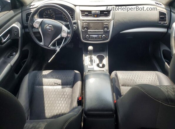 1N4AL3AP0HC287509 2017 NISSAN ALTIMA Silver Widok deski rozdzielczej