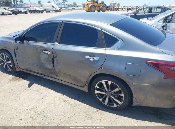 1N4AL3AP0HC489511 2017 NISSAN ALTIMA Gray ხელსაწყოთა პანელის ხედი