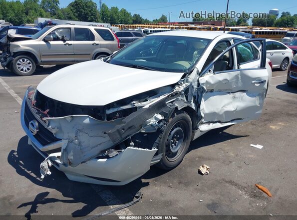 1N4AL3AP0HN325759 2017 NISSAN ALTIMA White Widok z przodu