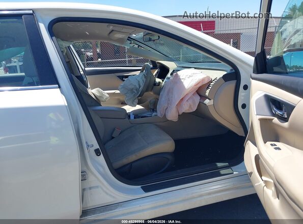 1N4AL3AP0HN325759 2017 NISSAN ALTIMA White Widok wnętrza z przodu
