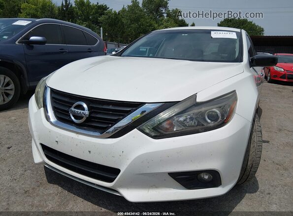 1N4AL3AP0HN339127 2017 NISSAN ALTIMA White Դիմացի տեսք
