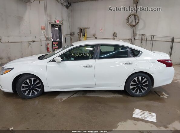 1N4AL3AP0JC174584 2018 NISSAN ALTIMA White 