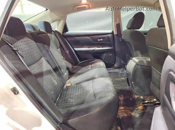 1N4AL3AP0JC174746 2018 NISSAN ALTIMA White Հետևի նստատեղերի տեսք