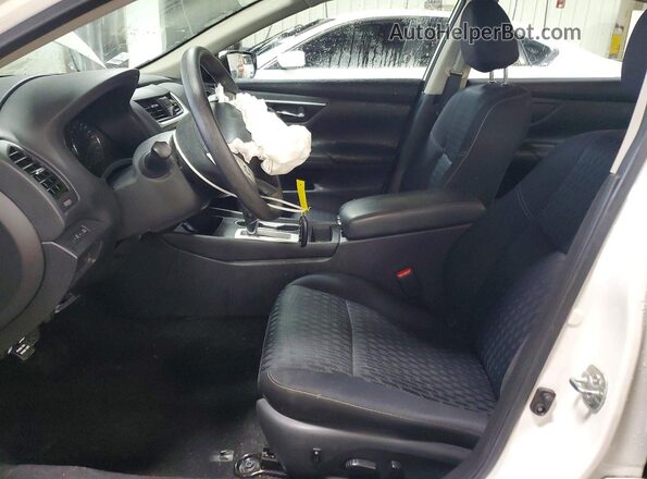 1N4AL3AP0JC235433 2018 NISSAN ALTIMA White Front interior view