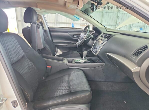 1N4AL3AP1GC171976 2016 NISSAN ALTIMA Белый Вид салона спереди