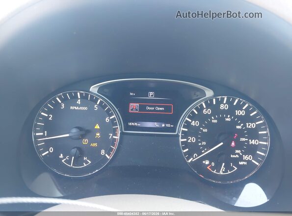 1N4AL3AP1HC109348 2017 NISSAN ALTIMA Red Vista de los asientos traseros