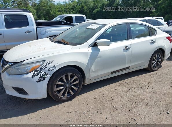 1N4AL3AP1HC118891 2017 NISSAN ALTIMA White Przód lewy