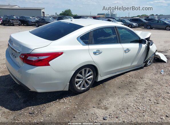 1N4AL3AP1HC204749 2017 NISSAN ALTIMA Белый Задняя правая четверть