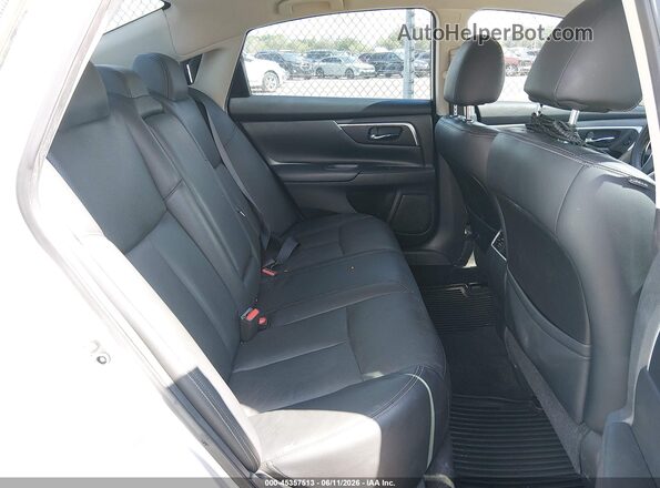 1N4AL3AP1HC230641 2017 NISSAN ALTIMA Silver VIN sticker view