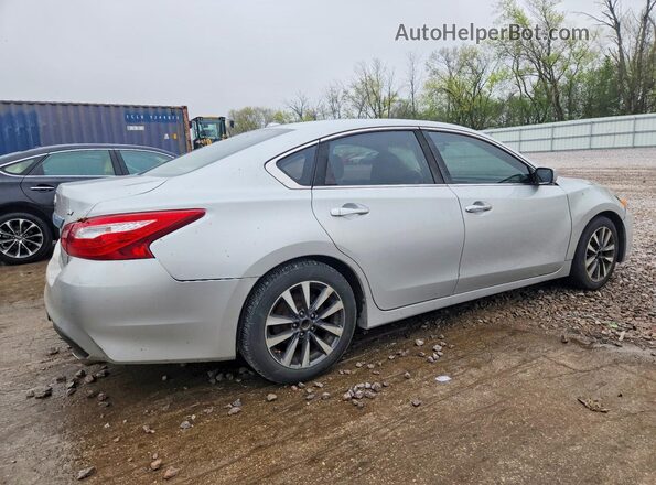 1N4AL3AP1HC244961 2017 NISSAN ALTIMA Silver 