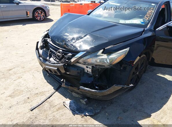 1N4AL3AP1HC498783 2017 NISSAN ALTIMA Black Front view
