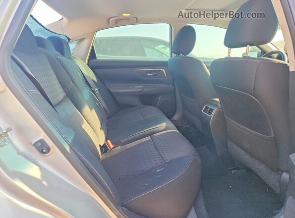1N4AL3AP1JC137947 2018 NISSAN ALTIMA Silver Հետևի նստատեղերի տեսք