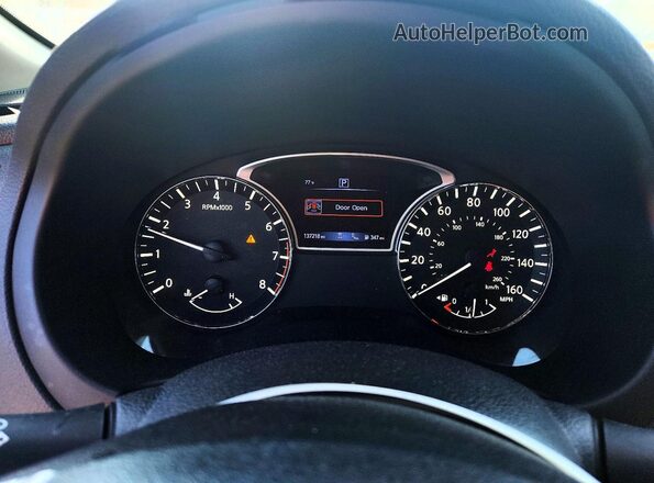 1N4AL3AP1JC137947 2018 NISSAN ALTIMA Silver Սարքավորումների վահանակի տեսք