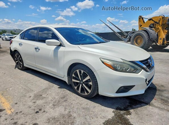1N4AL3AP1JC140220 2018 NISSAN ALTIMA White Przód prawy