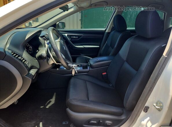 1N4AL3AP1JC140220 2018 NISSAN ALTIMA White Widok wnętrza z przodu