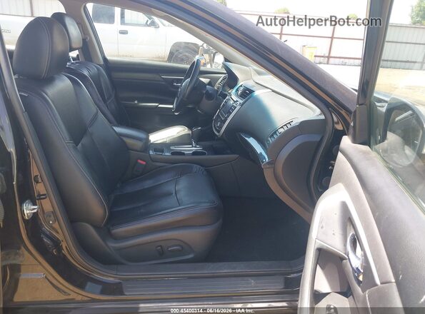1N4AL3AP1JC206247 2018 NISSAN ALTIMA Black Front interior view