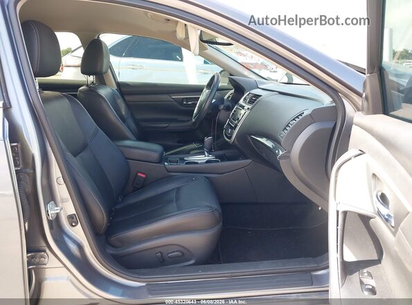1N4AL3AP1JC232959 2018 NISSAN ALTIMA Серый Вид салона спереди