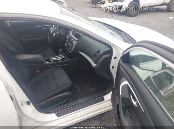 1N4AL3AP2GC189192 2016 NISSAN ALTIMA White Front interior view