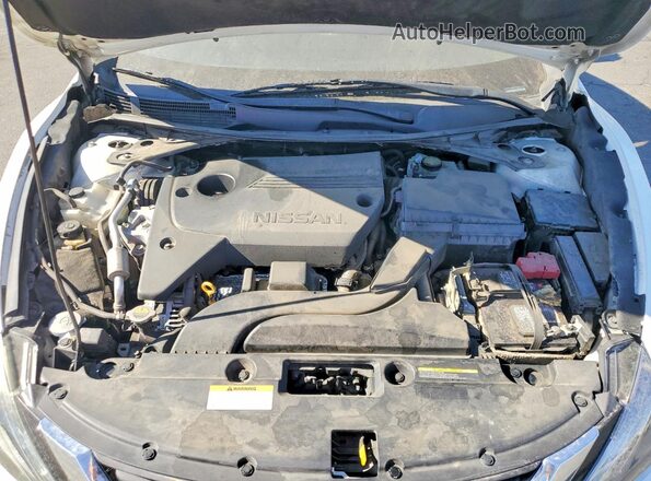 1N4AL3AP2HC143038 2017 NISSAN ALTIMA White Rear interior view