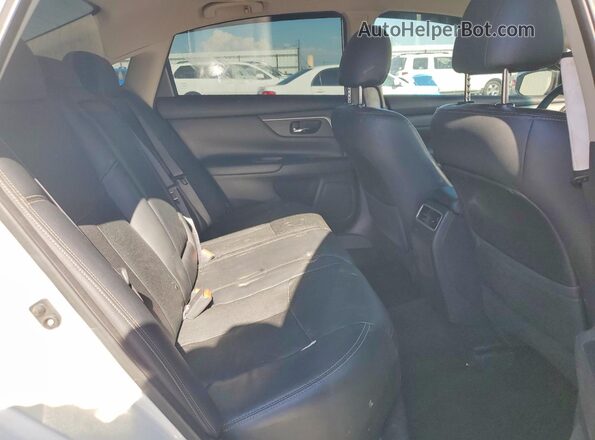 1N4AL3AP2HC143038 2017 NISSAN ALTIMA White Rear seats view