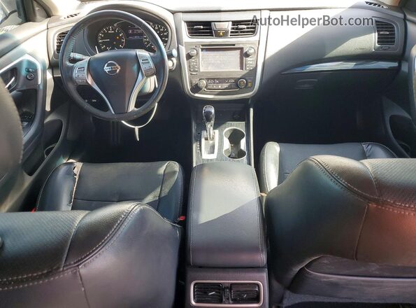 1N4AL3AP2HC143038 2017 NISSAN ALTIMA White Dashboard view