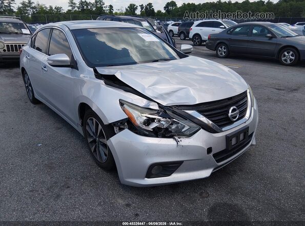 1N4AL3AP2HC200810 2017 NISSAN ALTIMA Silver Front view