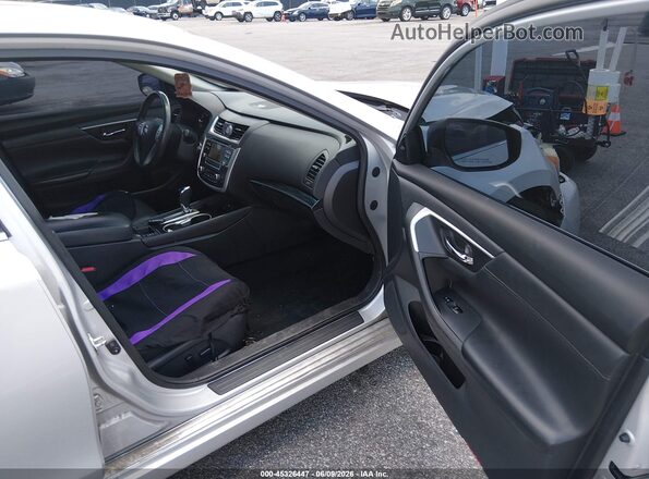 1N4AL3AP2HC200810 2017 NISSAN ALTIMA Silver Front interior view