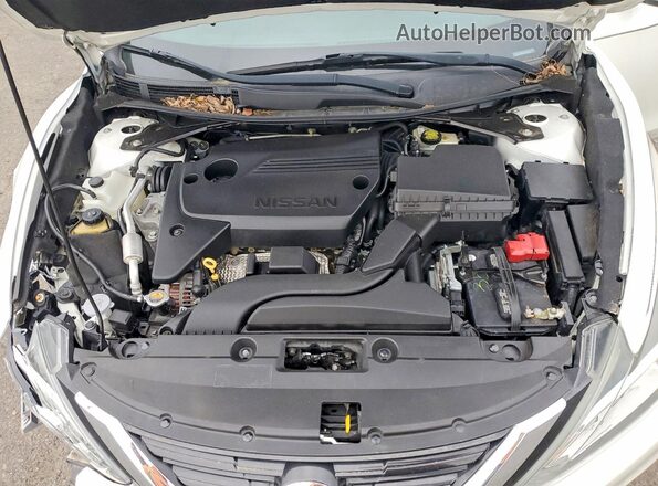 1N4AL3AP2HC223228 2017 NISSAN ALTIMA White Вид задньої частини салону
