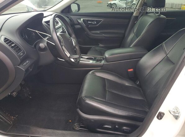 1N4AL3AP2HC223228 2017 NISSAN ALTIMA White Вид салону спереду