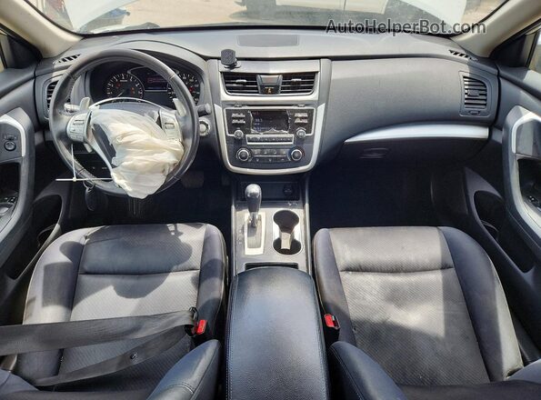 1N4AL3AP2HC499232 2017 NISSAN ALTIMA White Dashboard view