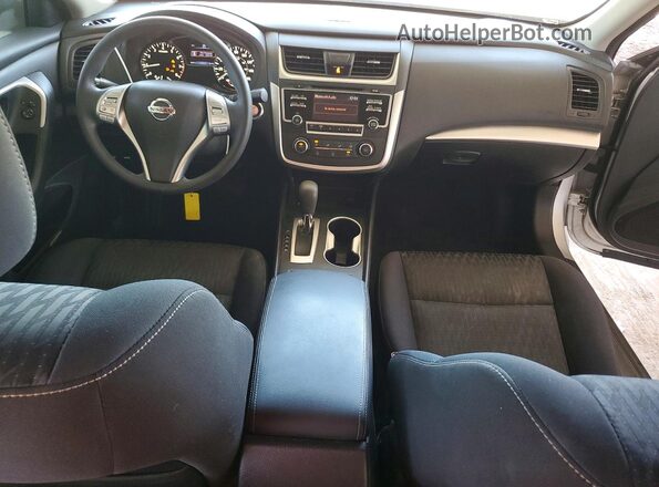 1N4AL3AP2JC151419 2018 NISSAN ALTIMA Silver Dashboard view