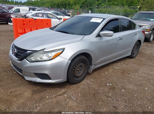 1N4AL3AP2JC210856 2018 NISSAN ALTIMA Silver Առջևի ձախ երեք քառորդ տեսարան