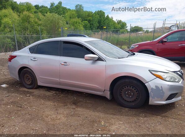 1N4AL3AP2JC210856 2018 NISSAN ALTIMA Silver Սարքավորումների վահանակի տեսք