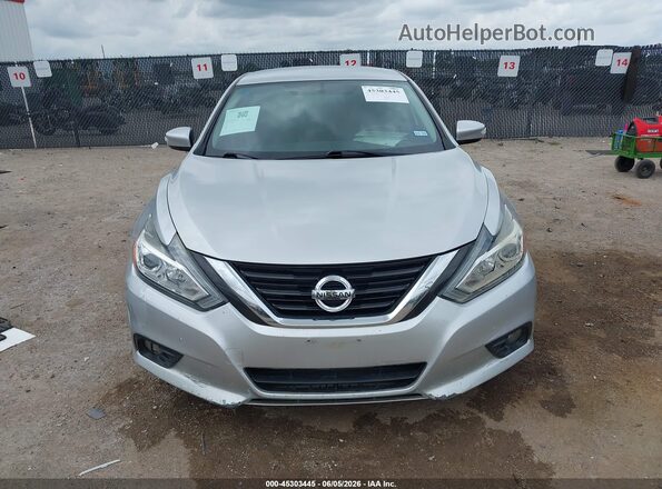 1N4AL3AP2JC226166 2018 NISSAN ALTIMA Silver Widok deski rozdzielczej