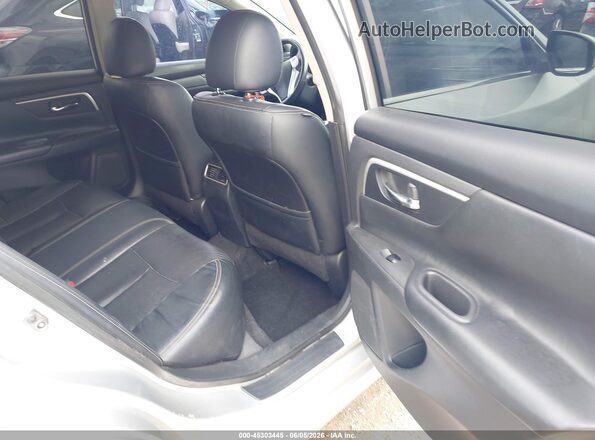 1N4AL3AP2JC226166 2018 NISSAN ALTIMA Silver Widok tylnych siedzeń